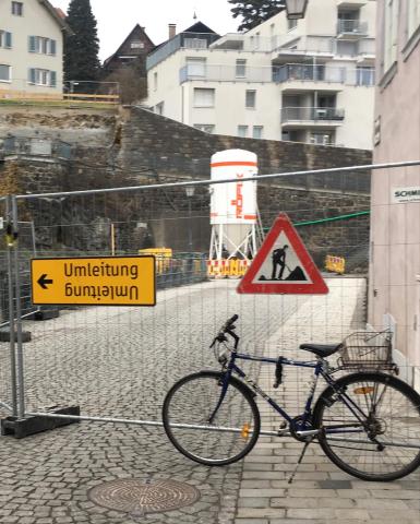 Straßensperre aufgrund von Bauarbeiten